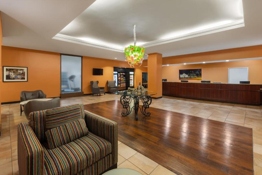La Quinta Inn & Suites by Wyndham San Antonio Medical Center Image 21