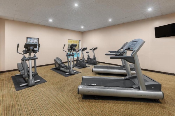 La Quinta Inn & Suites by Wyndham San Antonio Medical Center image 46